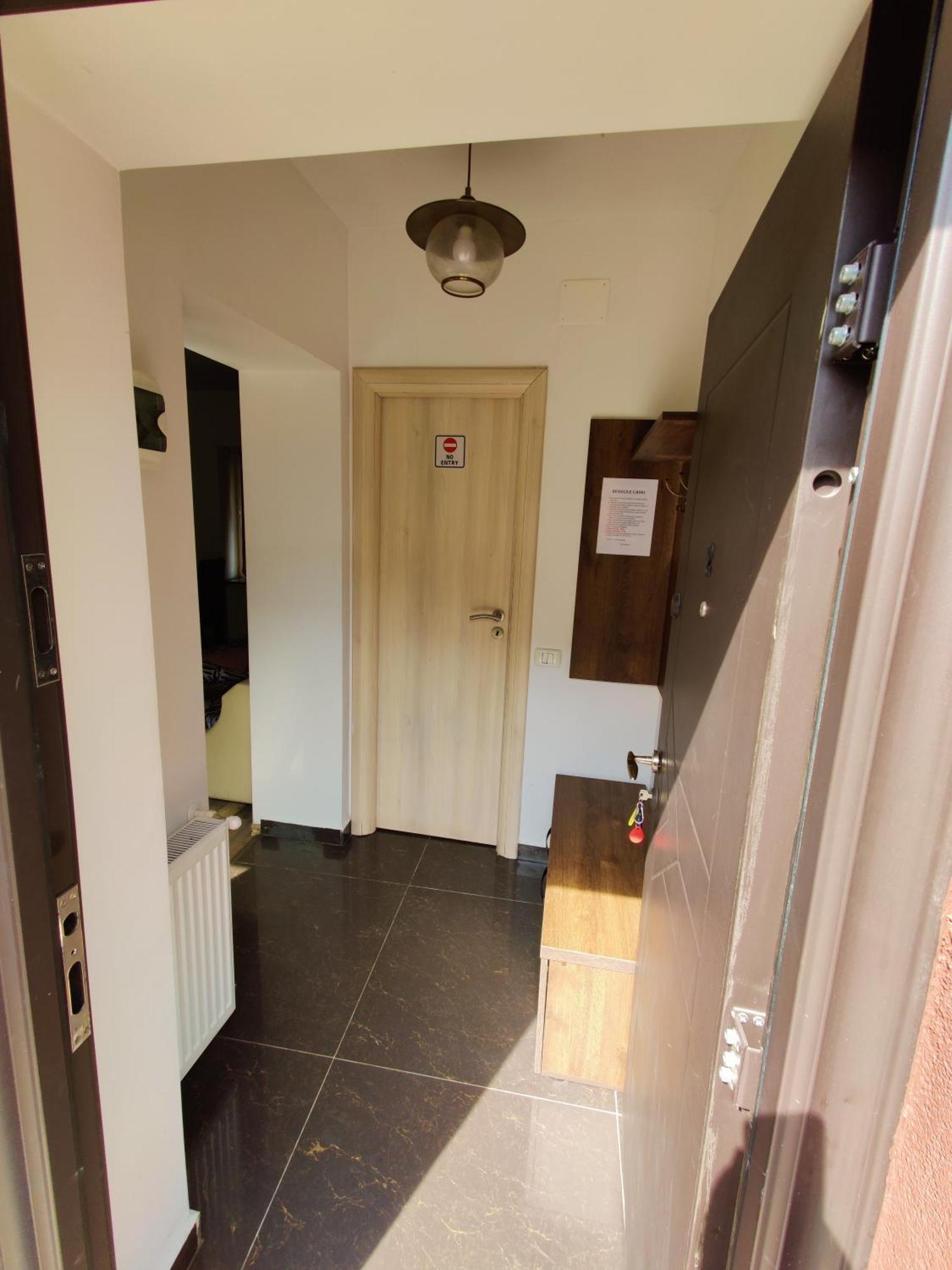 De Inchiriat Lucky House Apartment *