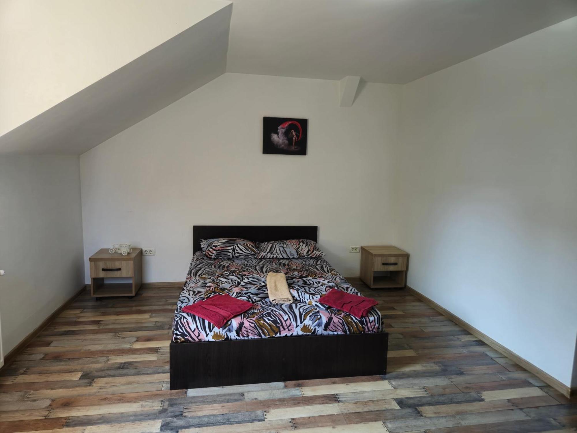 De Inchiriat Lucky House Apartment *